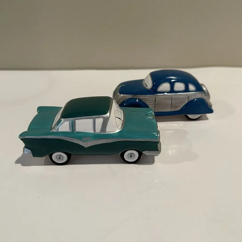 Vintage Department 56 Snow Village Classic Cars‎